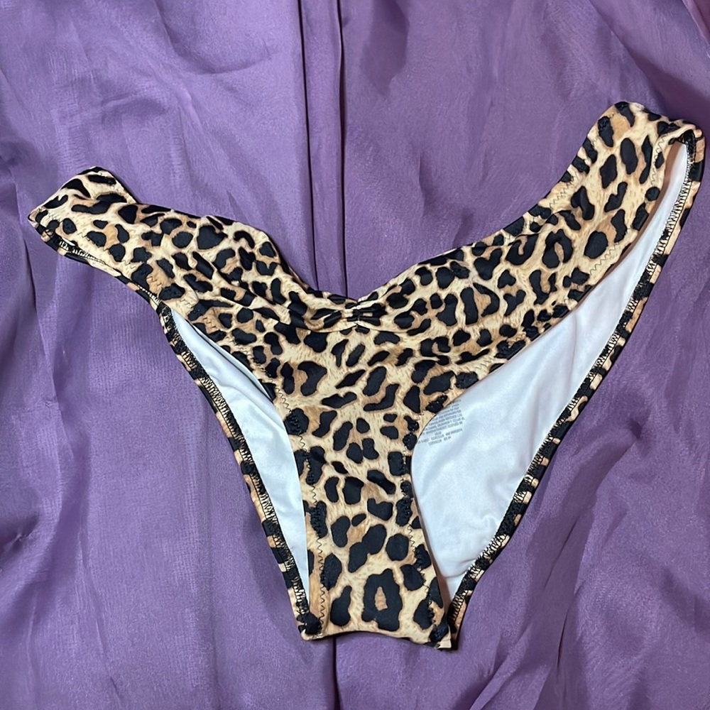 Victoria’s Secret pink swim bottom